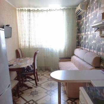 Продается 1-комнатная квартира, 42,9 м²