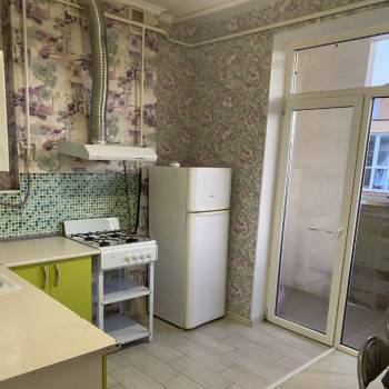 Продается 1-комнатная квартира, 35 м²