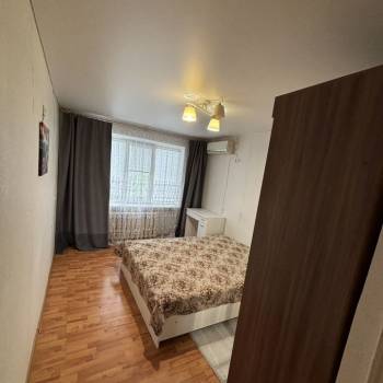 Сдается Многокомнатная квартира, 60 м²