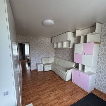 Сдается Многокомнатная квартира, 60 м²
