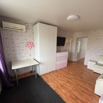 Сдается Многокомнатная квартира, 60 м²