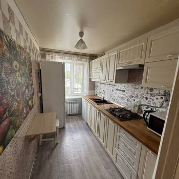 Сдается Многокомнатная квартира, 60 м²