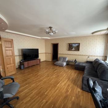 Продается 2-х комнатная квартира, 85,9 м²