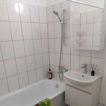 Продается 1-комнатная квартира, 35 м²