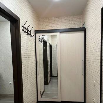 Сдается 1-комнатная квартира, 42 м²