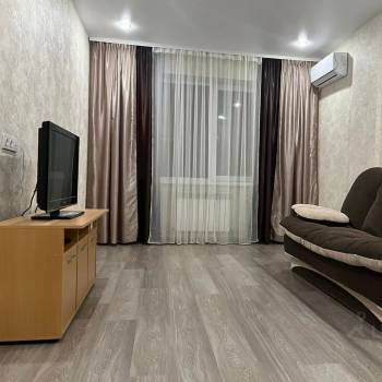Сдается 1-комнатная квартира, 42 м²
