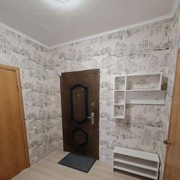 Сдается 1-комнатная квартира, 42 м²