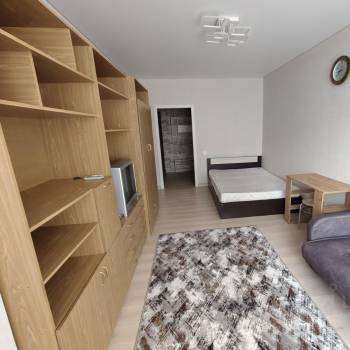 Сдается 1-комнатная квартира, 42 м²