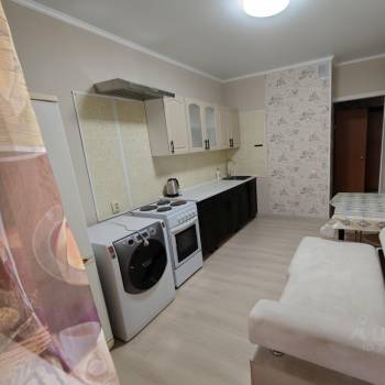 Сдается 1-комнатная квартира, 42 м²