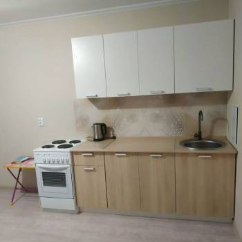 Продается 1-комнатная квартира, 42 м²