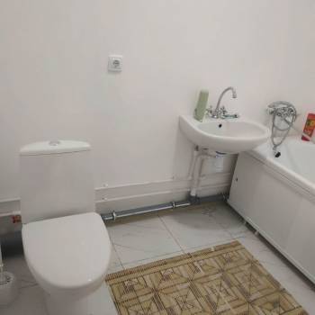Продается 1-комнатная квартира, 42 м²