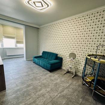 Продается Многокомнатная квартира, 140 м²