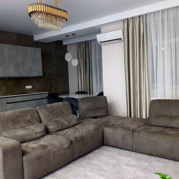 Продается Многокомнатная квартира, 140 м²