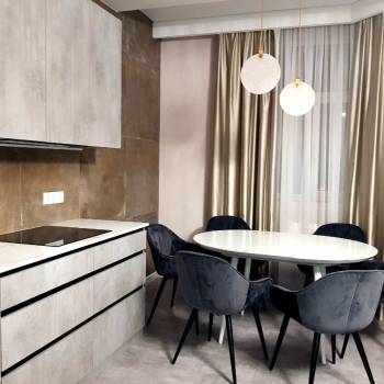 Продается Многокомнатная квартира, 140 м²