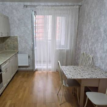 Сдается 2-х комнатная квартира, 64 м²