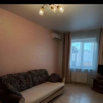 Сдается 1-комнатная квартира, 37 м²