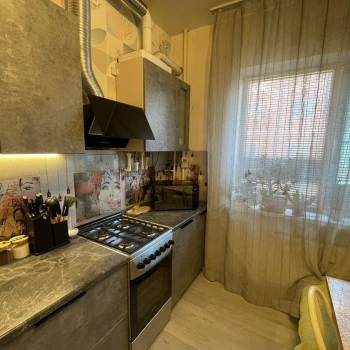 Продается 1-комнатная квартира, 40 м²