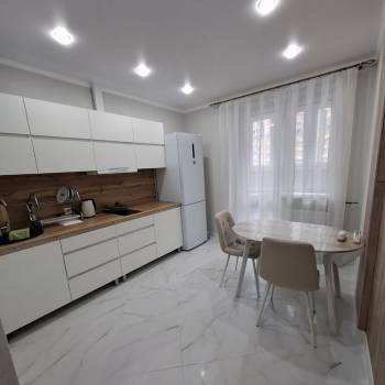 Сдается 1-комнатная квартира, 42 м²