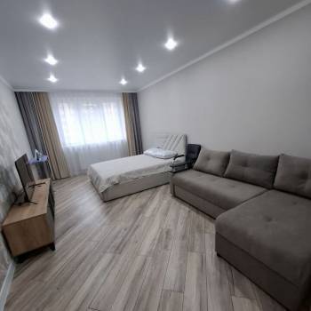 Сдается 1-комнатная квартира, 42 м²