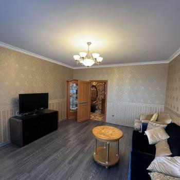 Сдается 2-х комнатная квартира, 90 м²