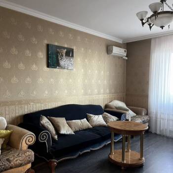 Сдается 2-х комнатная квартира, 90 м²