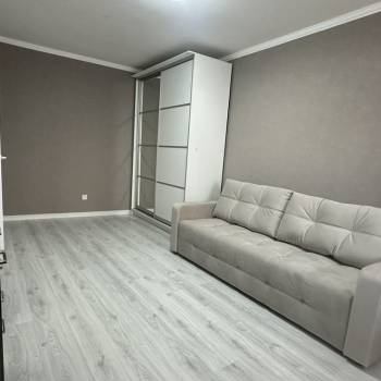 Продается 1-комнатная квартира, 35,6 м²