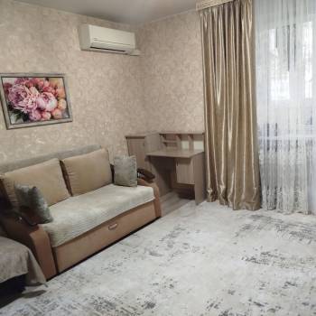 Продается 1-комнатная квартира, 46 м²
