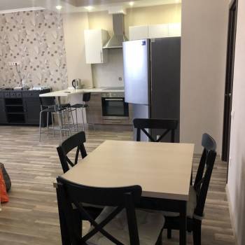 Сдается 2-х комнатная квартира, 79,4 м²