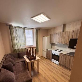 Сдается 1-комнатная квартира, 35 м²