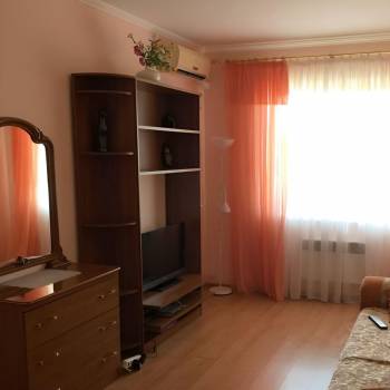 Сдается 1-комнатная квартира, 42 м²