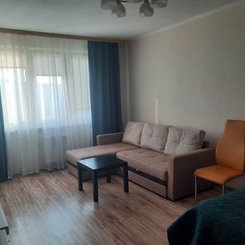 Сдается 1-комнатная квартира, 40 м²