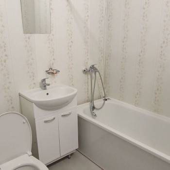 Сдается 1-комнатная квартира, 49,5 м²