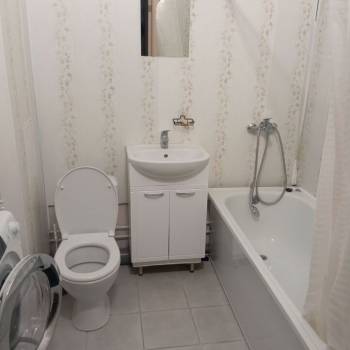 Сдается 1-комнатная квартира, 49,5 м²