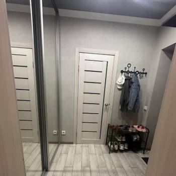 Продается 1-комнатная квартира, 32 м²