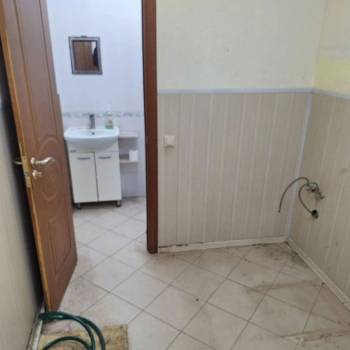Сдается Нежилое помещение, 160 м²