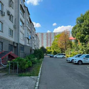 Продается 1-комнатная квартира, 42 м²