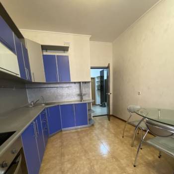 Сдается 1-комнатная квартира, 53,3 м²
