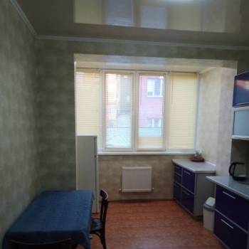 Сдается 1-комнатная квартира, 40 м²