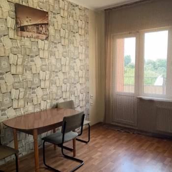 Сдается 1-комнатная квартира, 50 м²