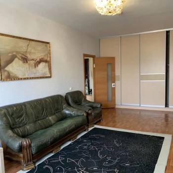 Сдается 1-комнатная квартира, 50 м²