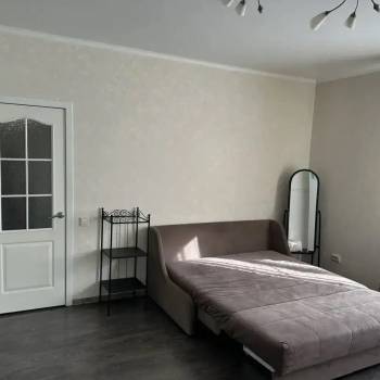 Сдается 1-комнатная квартира, 50 м²