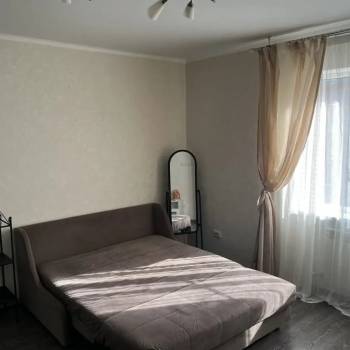 Сдается 1-комнатная квартира, 50 м²