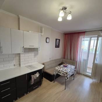 Продается 1-комнатная квартира, 42,1 м²