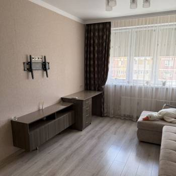 Сдается 1-комнатная квартира, 37 м²