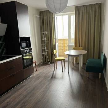 Сдается 2-х комнатная квартира, 74 м²