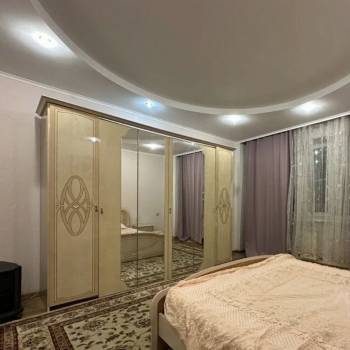 Сдается 2-х комнатная квартира, 74 м²