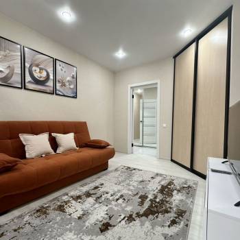Сдается 1-комнатная квартира, 51 м²