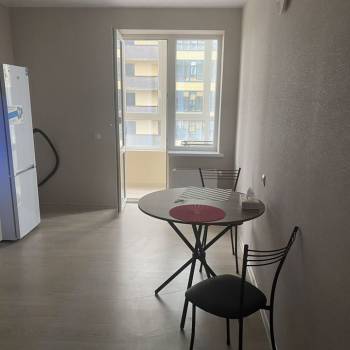 Сдается 1-комнатная квартира, 50 м²