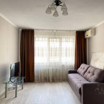 Сдается 1-комнатная квартира, 40 м²