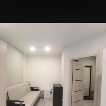 Продается 1-комнатная квартира, 37 м²